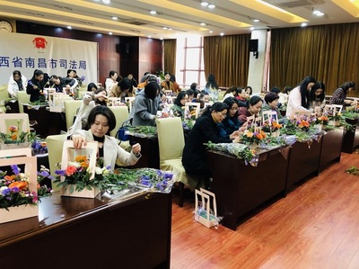 市司法局婦委會舉辦“追逐夢想 綻放風采”花藝講座 以花為媒，豐富文化生活，彰顯巾幗風采
